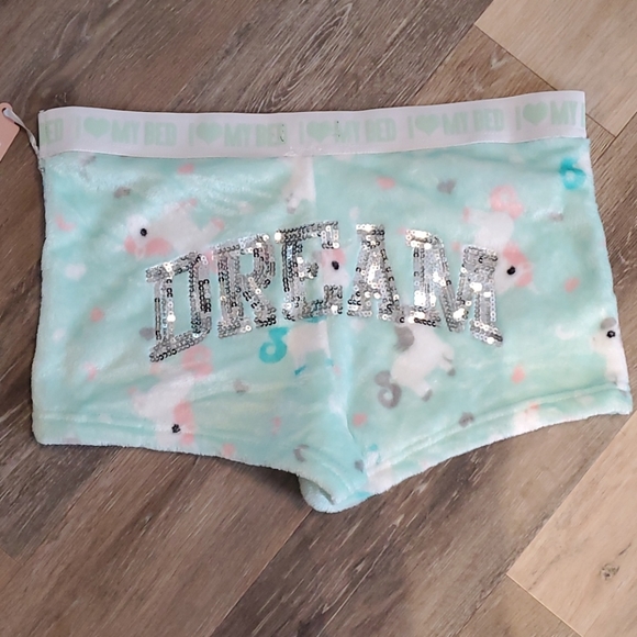 Pj shorts - Picture 2 of 2